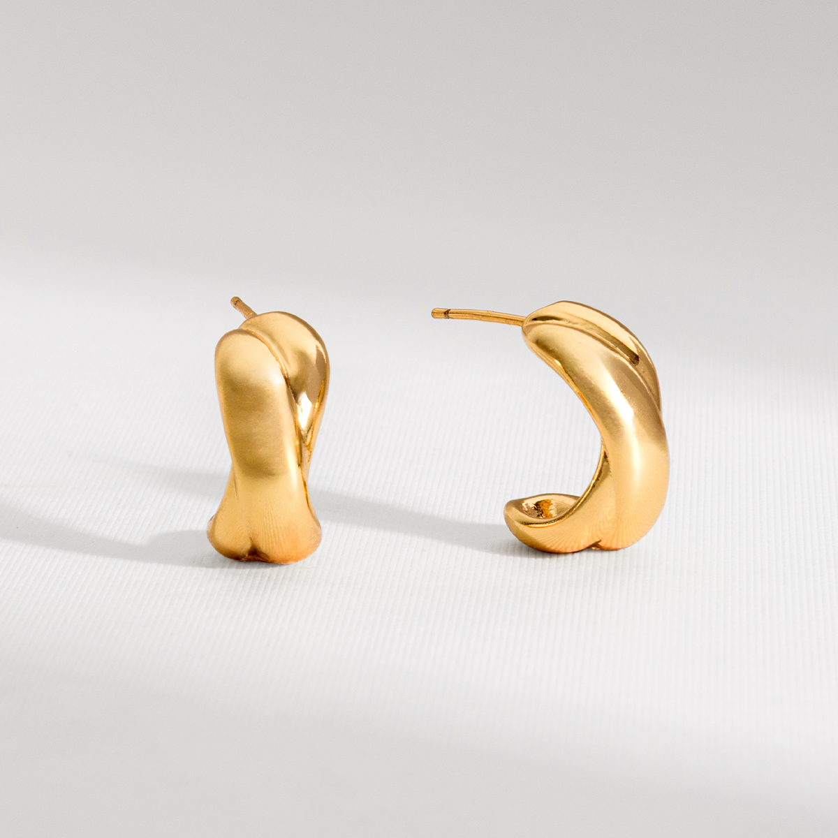 BRINCO ENLAÇO DOURADO