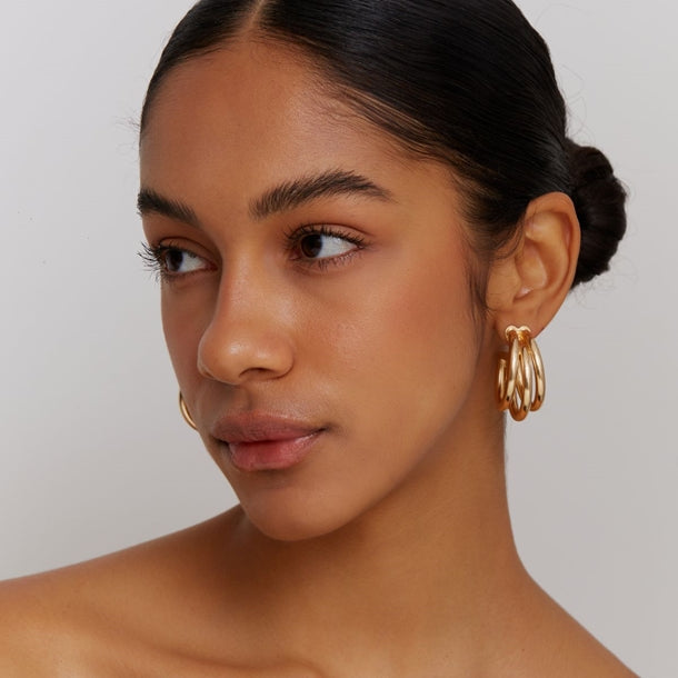 BRINCO ARGOLA AMORA DOURADO